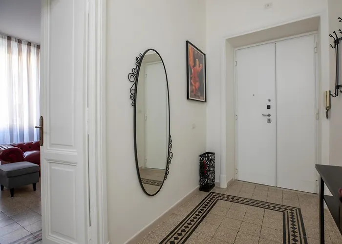 Urbanpiramide - Apartamento *
